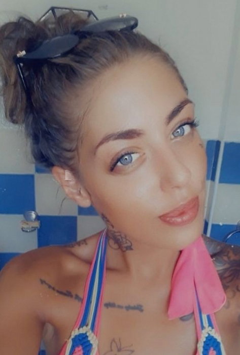 Adrianna - photo 2