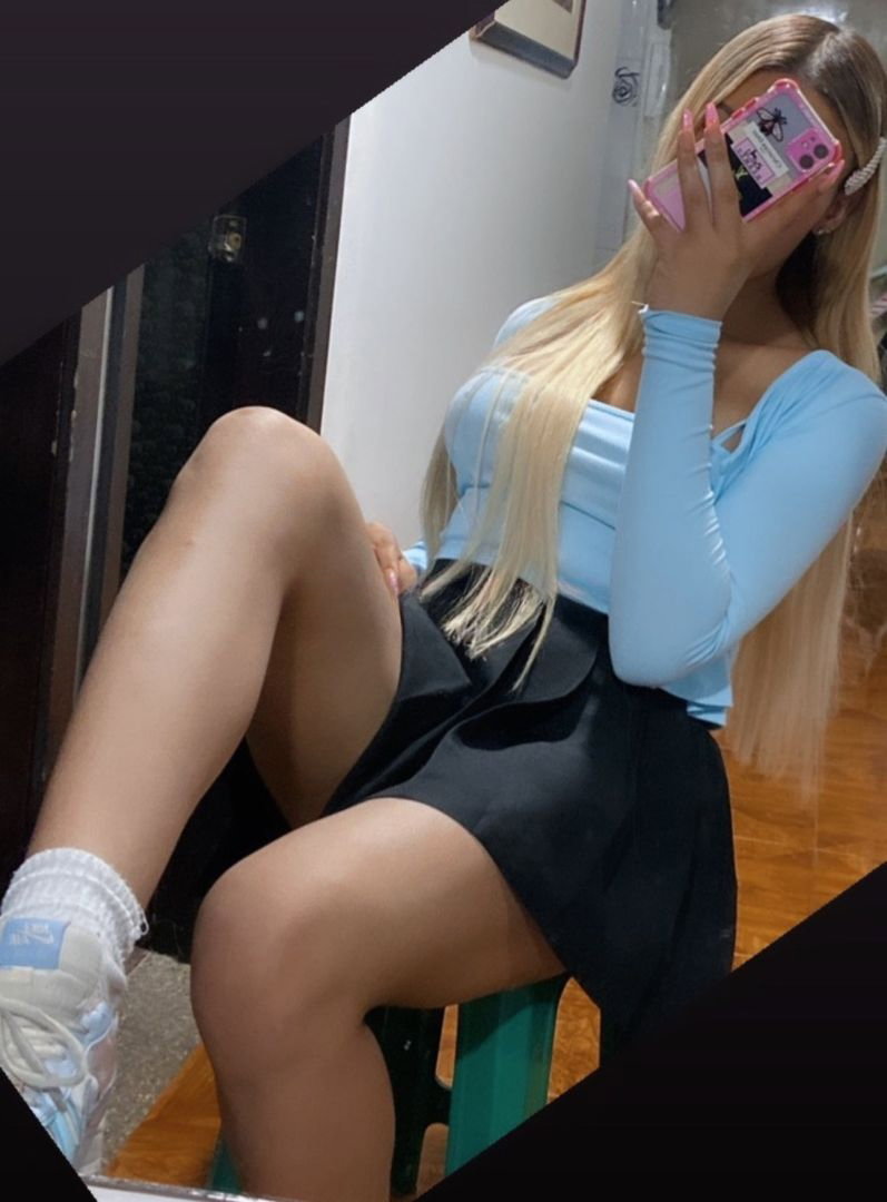 Violet Navarro - photo 2