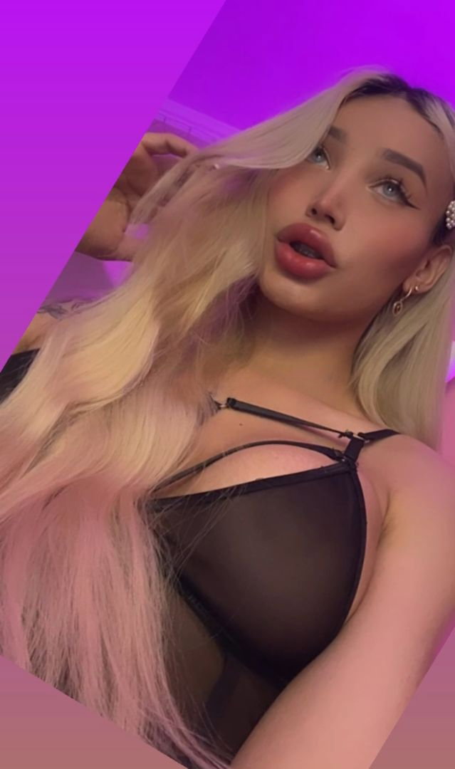 Violet Navarro - photo 20