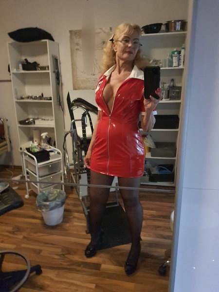 Lady Melanie - photo