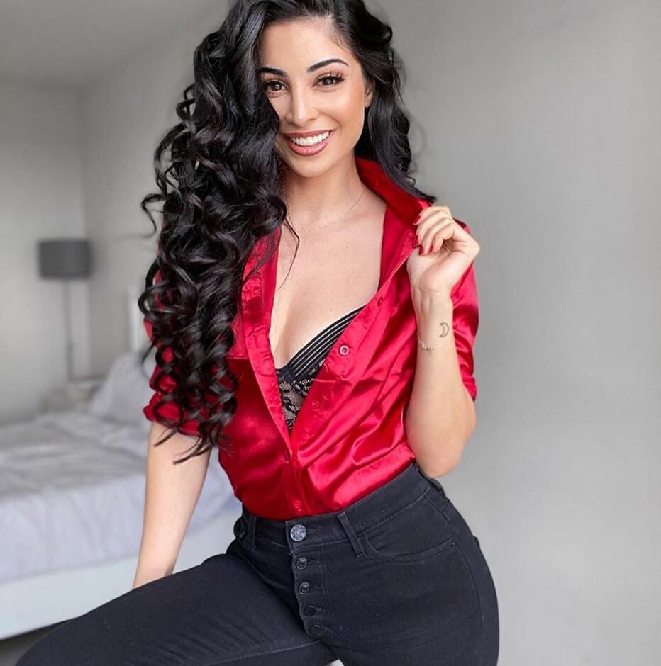 Eliana - photo 63