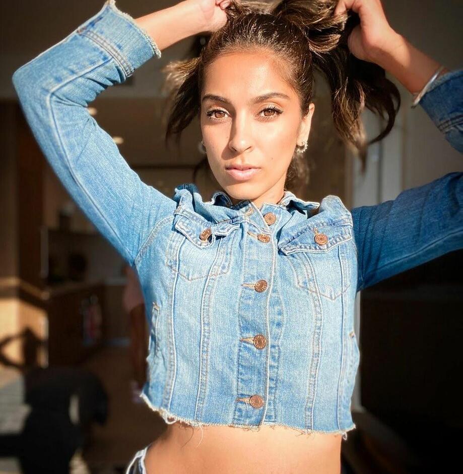 Alana - photo 29