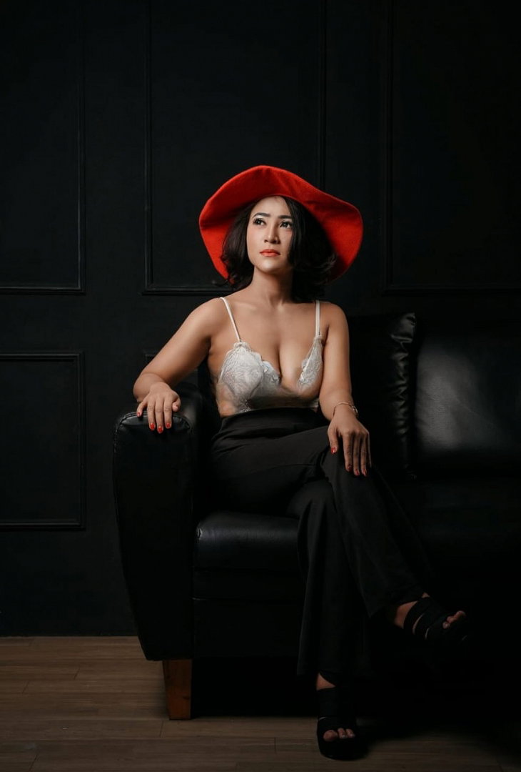 Astrid - photo 3