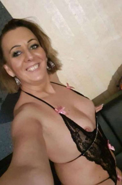 Pamela - photo 10
