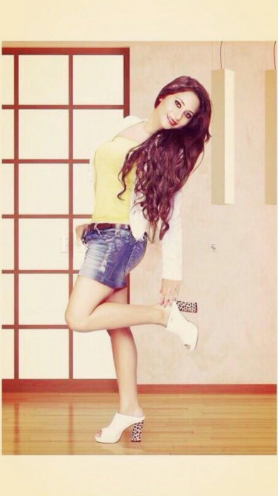 Priya - photo 2