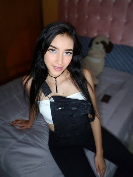 Julybran - photo