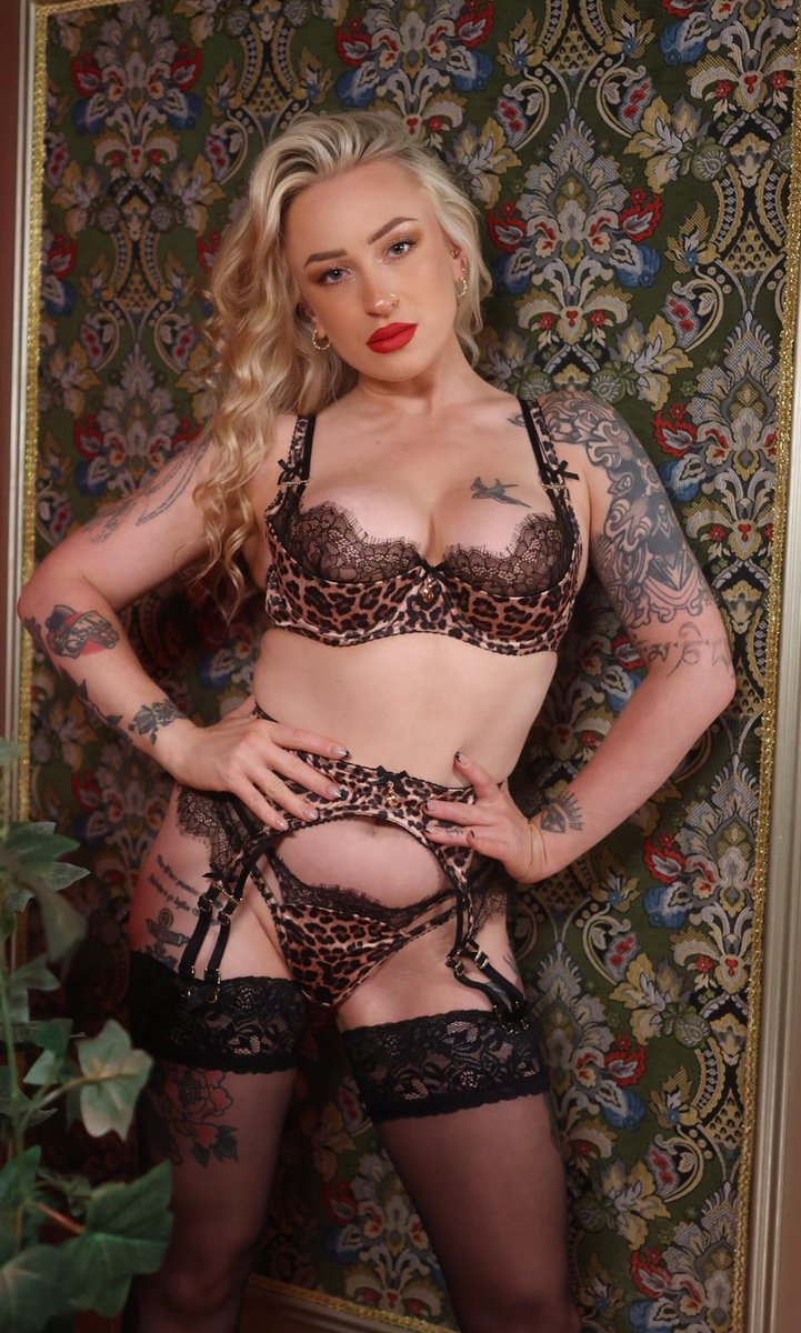 MISTRESS DAVILLA - photo 4