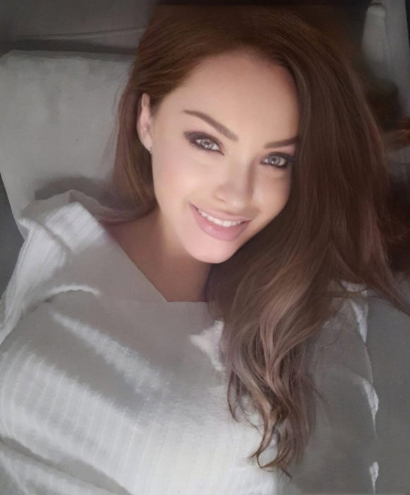 Holly - photo 8