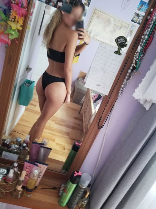 Christie James - photo