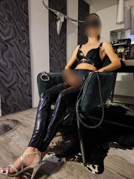 Lady Julia - photo 11