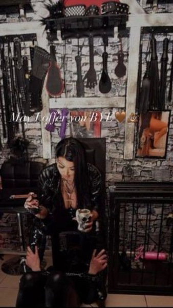 Domina Vicky - photo 7
