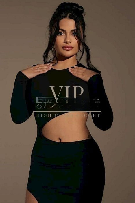 Michelle - photo 7