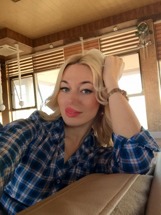 Alena - photo 7
