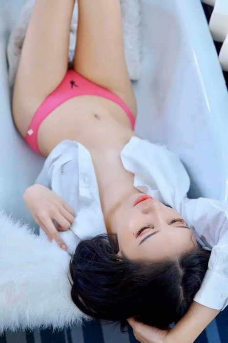 Ester - photo