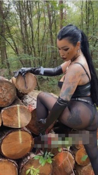 Domina Vicky - photo 17