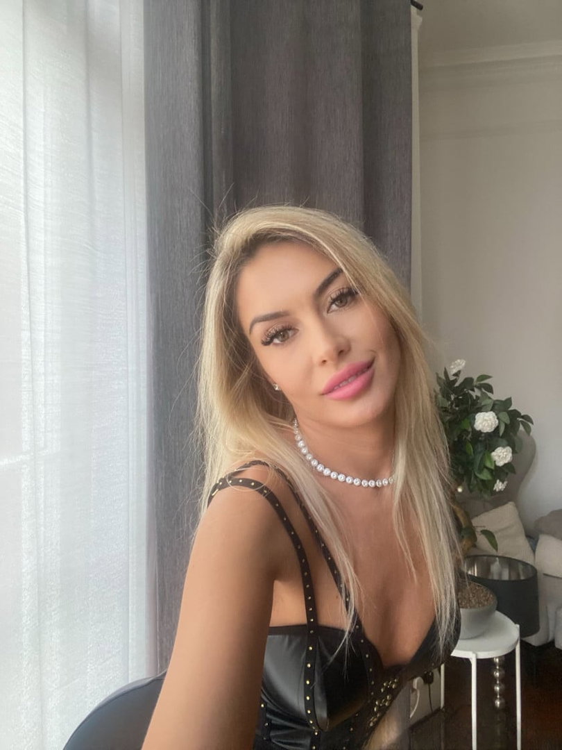 Escort Das Neue Maedchen In Der Stadt X Poppers X Real Girl X Naughty Girl - photo 4