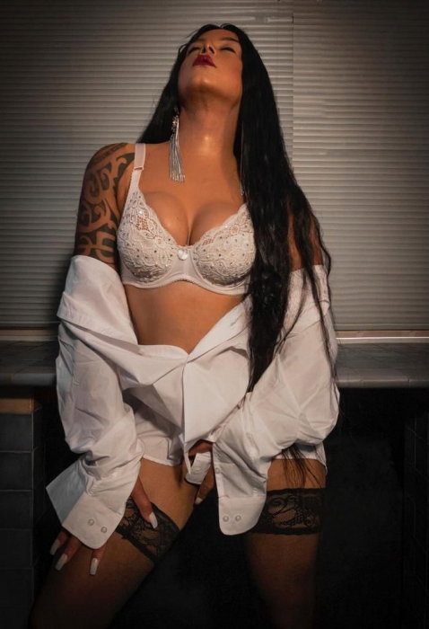 Adriana - photo 3