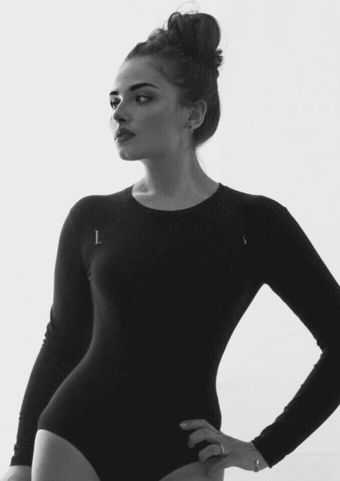 Angela - photo 2