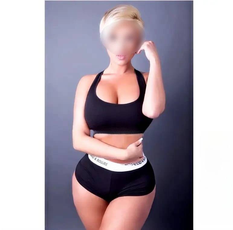 New Amanda Elegante Frau - foto