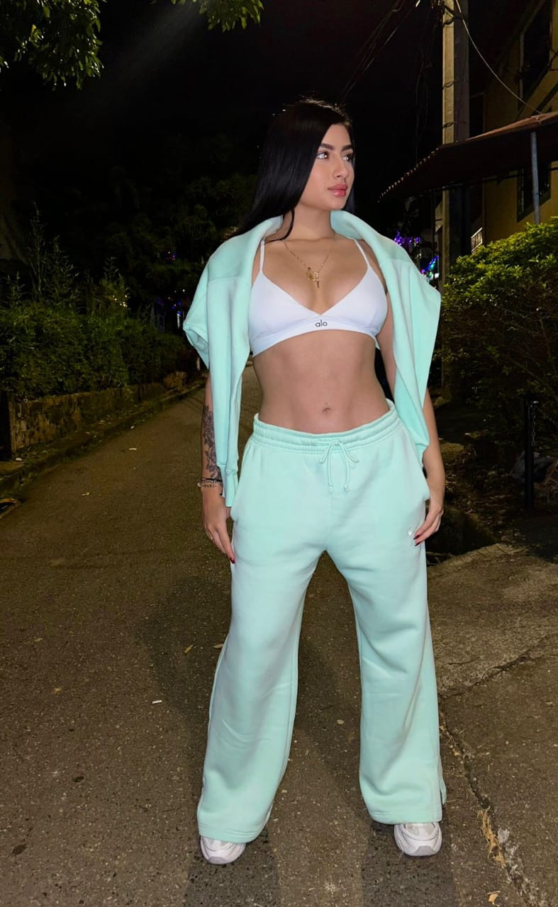 Lauren - photo 2