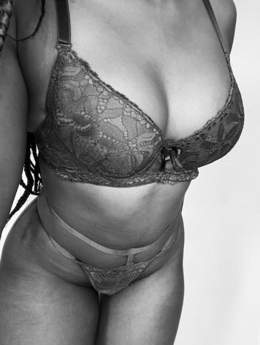 Naomie - photo