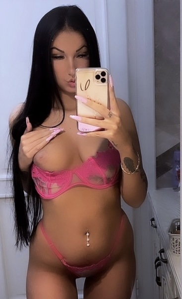Adriana102 - photo 2