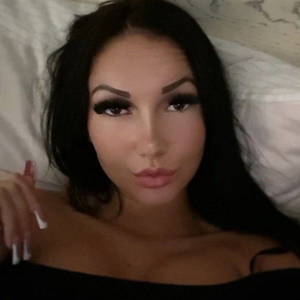Adriana102 - photo