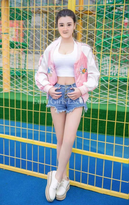Nicole - photo 2