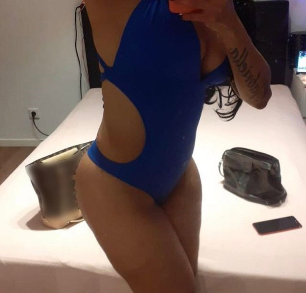 Aisha33 - photo