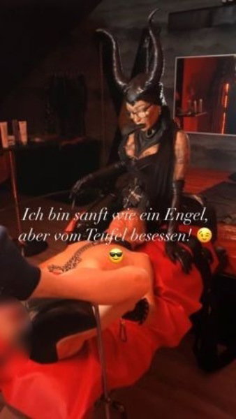 Domina Vicky - photo 14