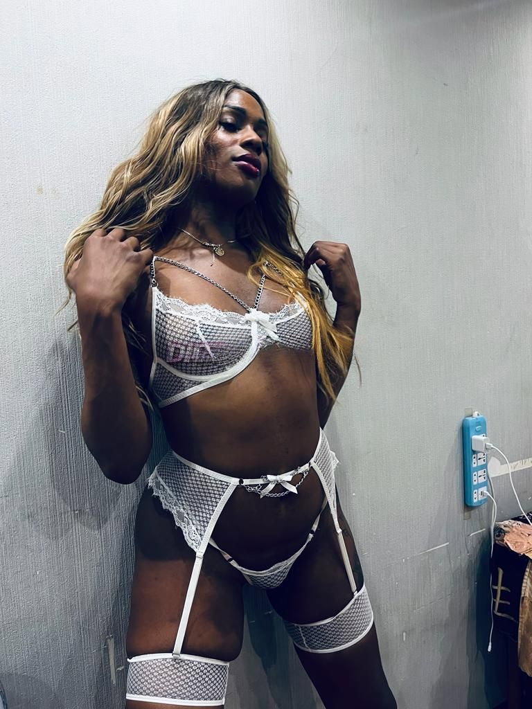Naomi Perez - photo 9
