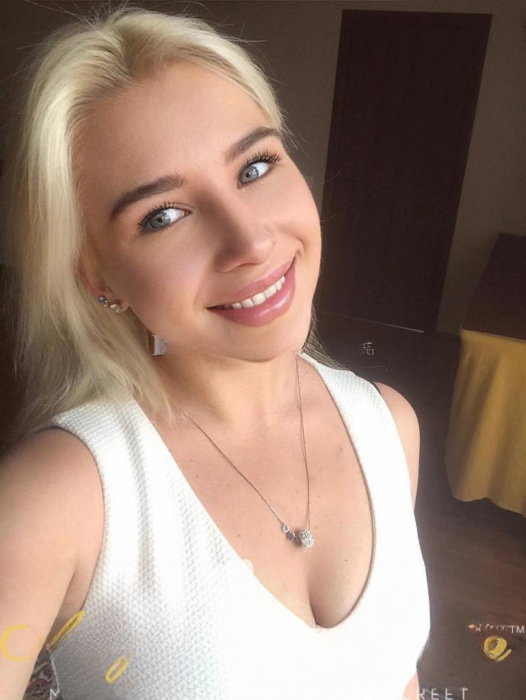 Karlina - photo