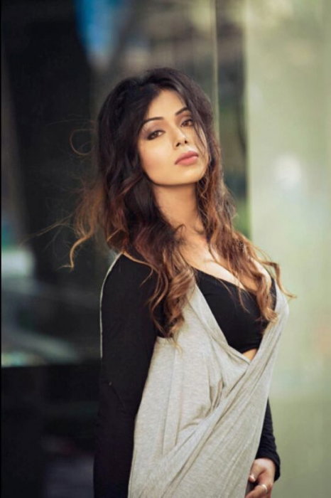 Ts Nikki Roy - foto