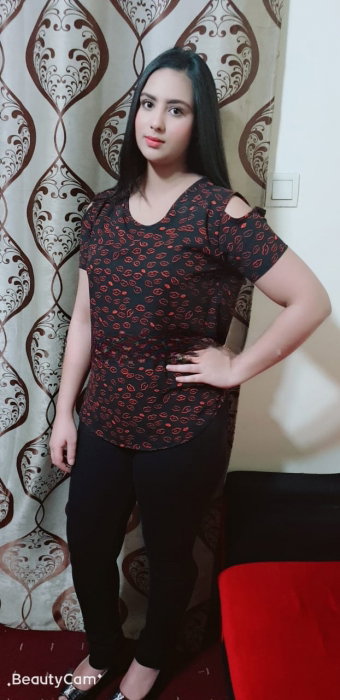 Arooj Khan - photo