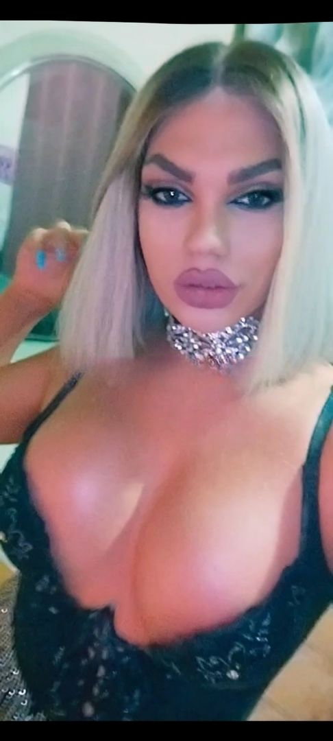 Diva Valentina - photo 16