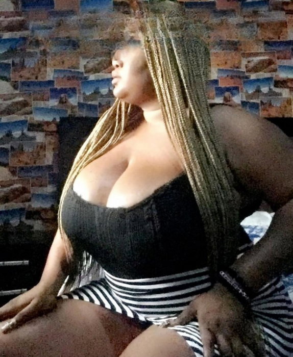 Khloe - foto