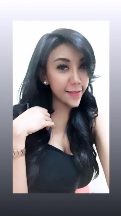 Julia Dewi - photo