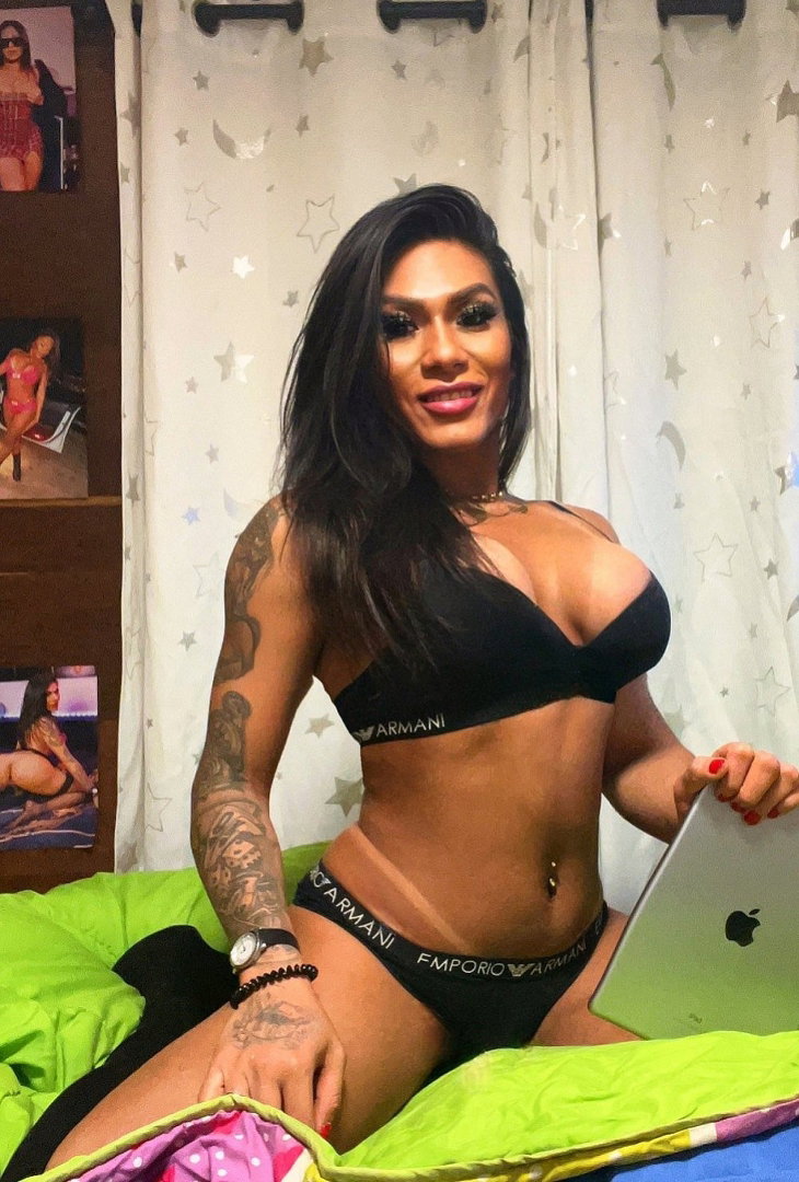 Sarah Bella - photo 13