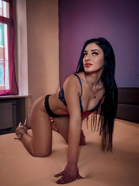 Emilia - photo 10