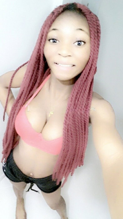 Favour Smith - photo 2