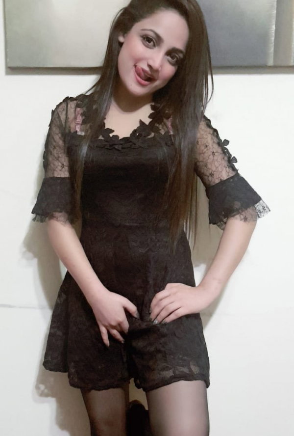 Riya Kapoor - photo 2