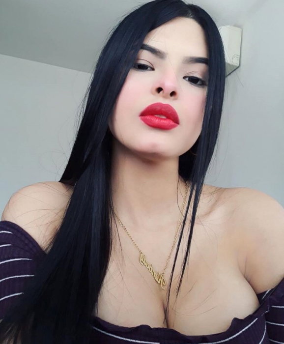 Pamela hot - photo 2