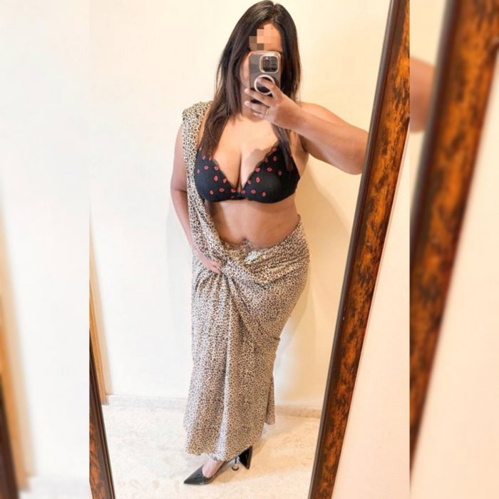 Priya Pornstar - photo 10