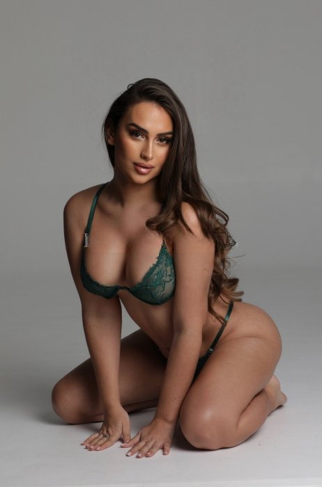 Yasmina - photo 17
