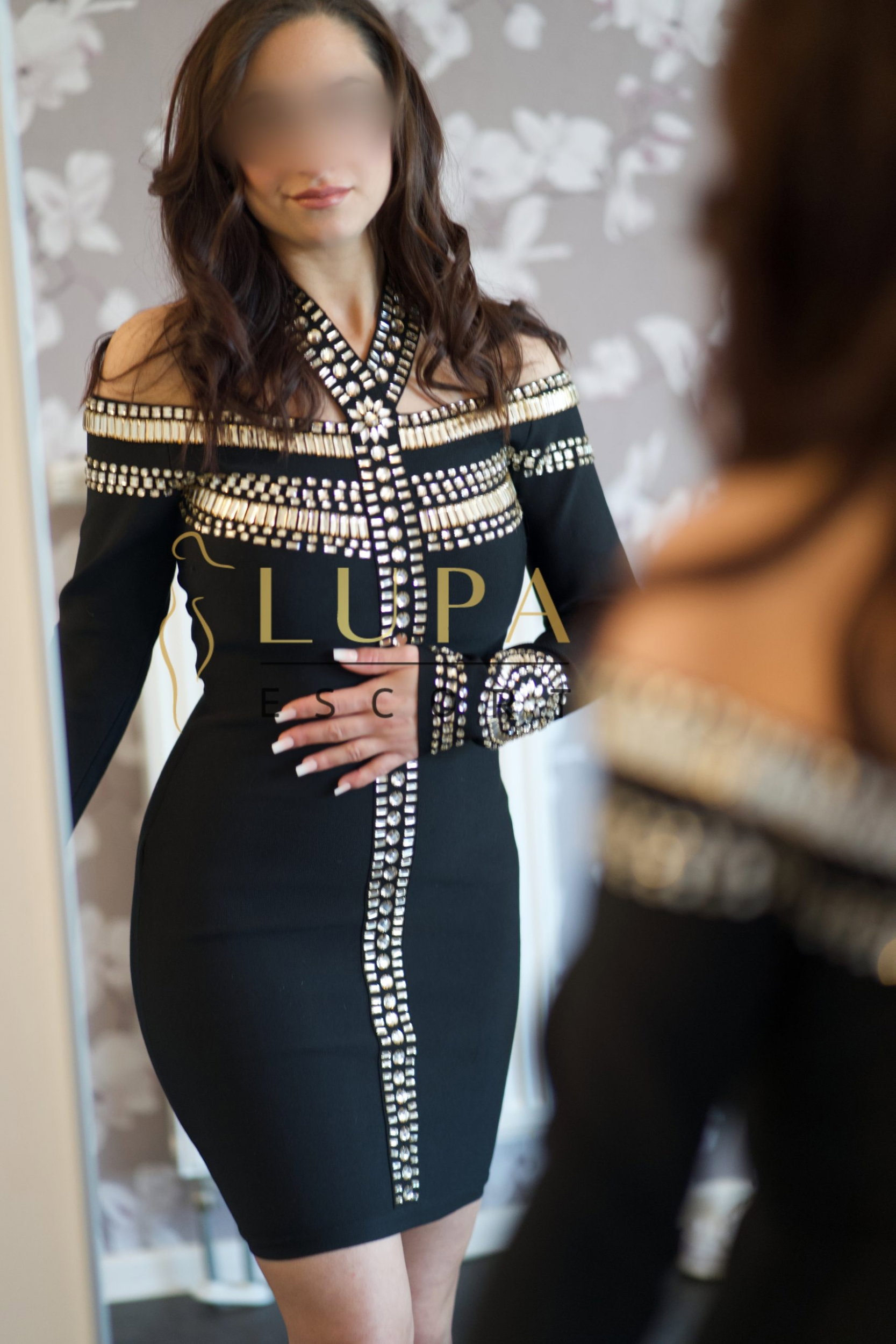 Elisa Lupa Escort - photo
