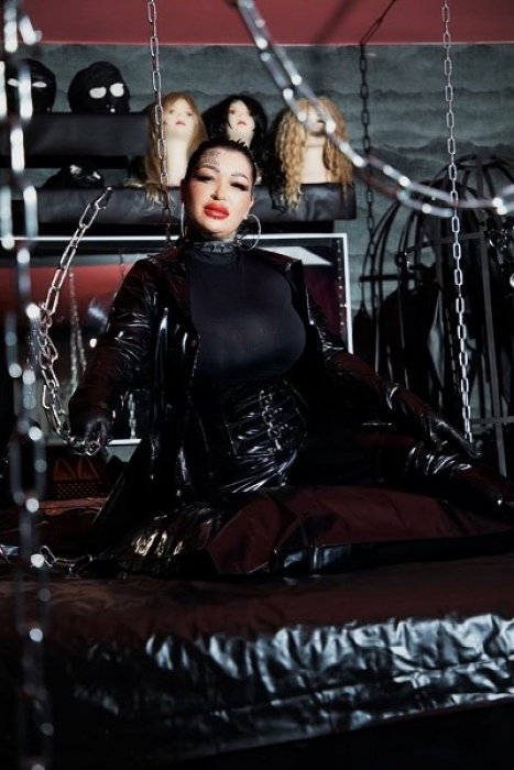 Domina Vicky - foto 6