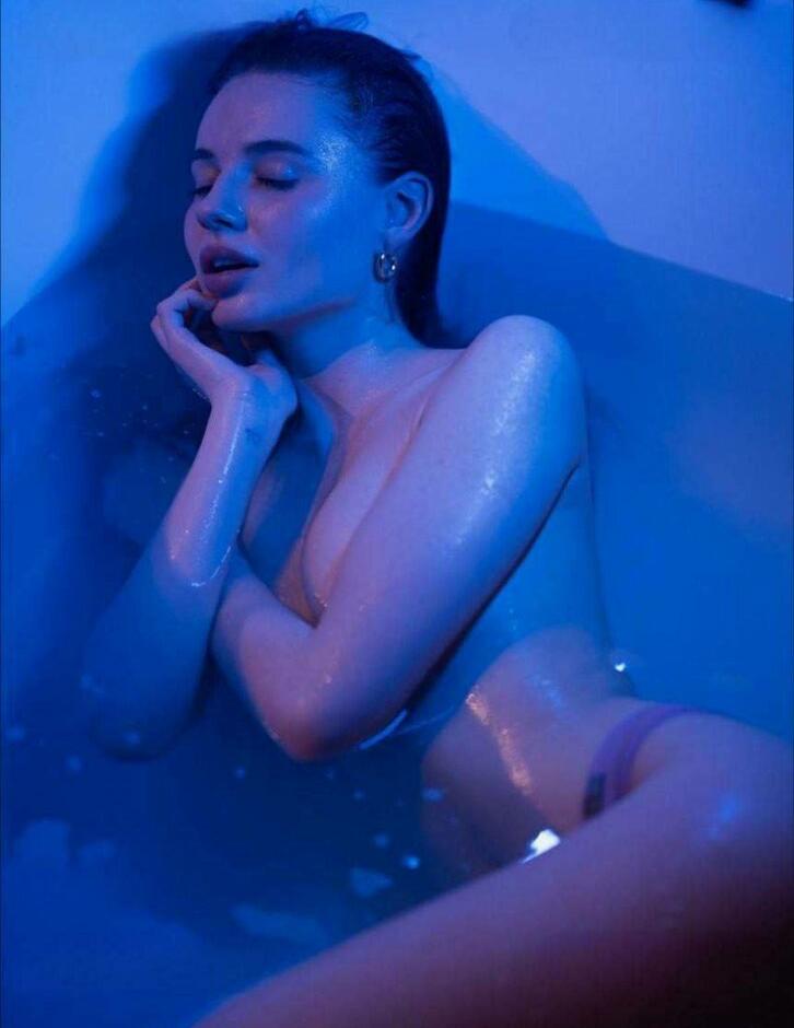 Helena - photo 6