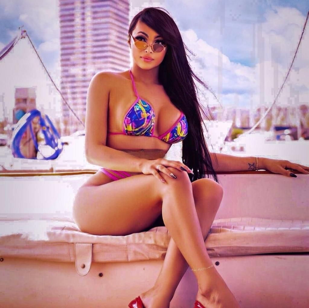 Monica - photo 8