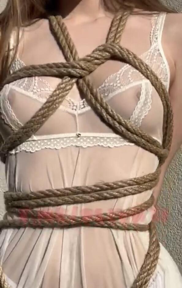 Helena - photo 186