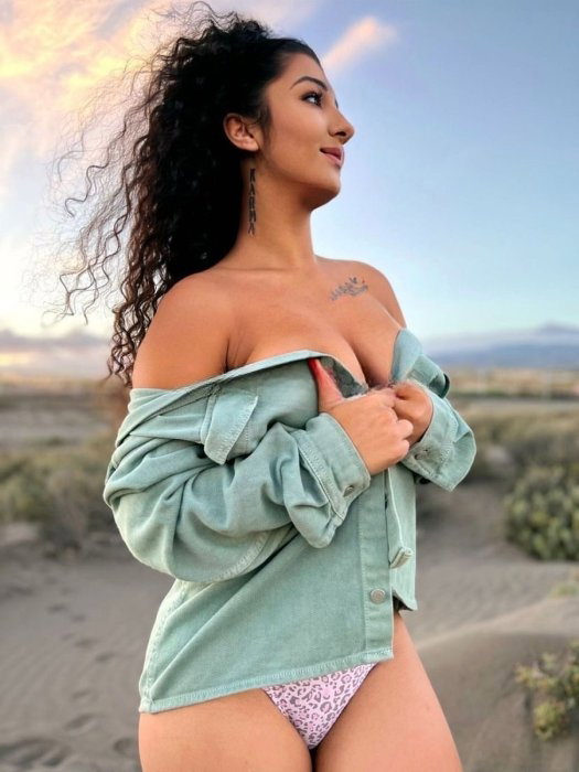 Ariana - photo 10